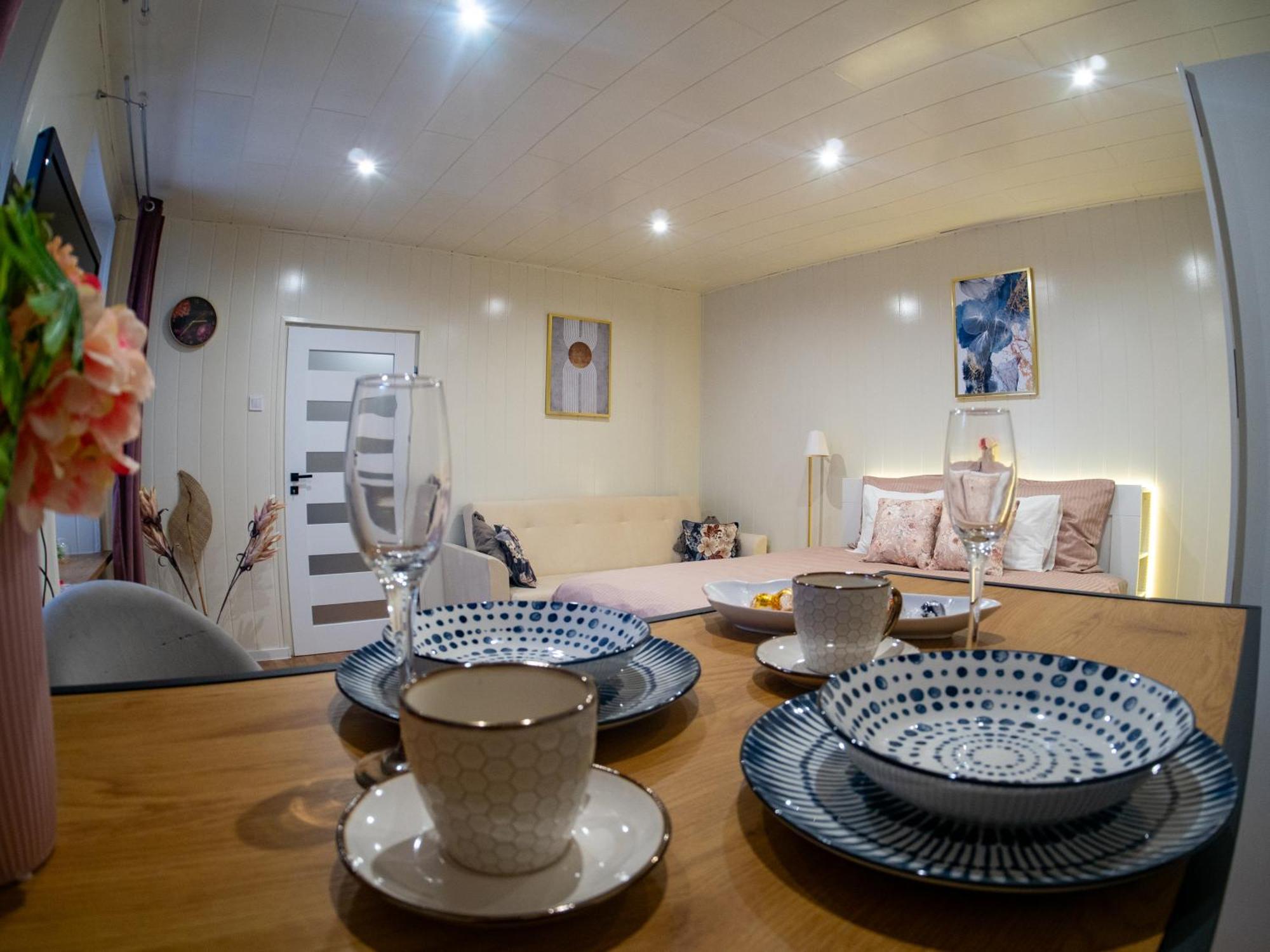 צ'סטוצ'ובה Apartament Classic Comfort Aleja Nmp 8 - Free Parking מראה חיצוני תמונה