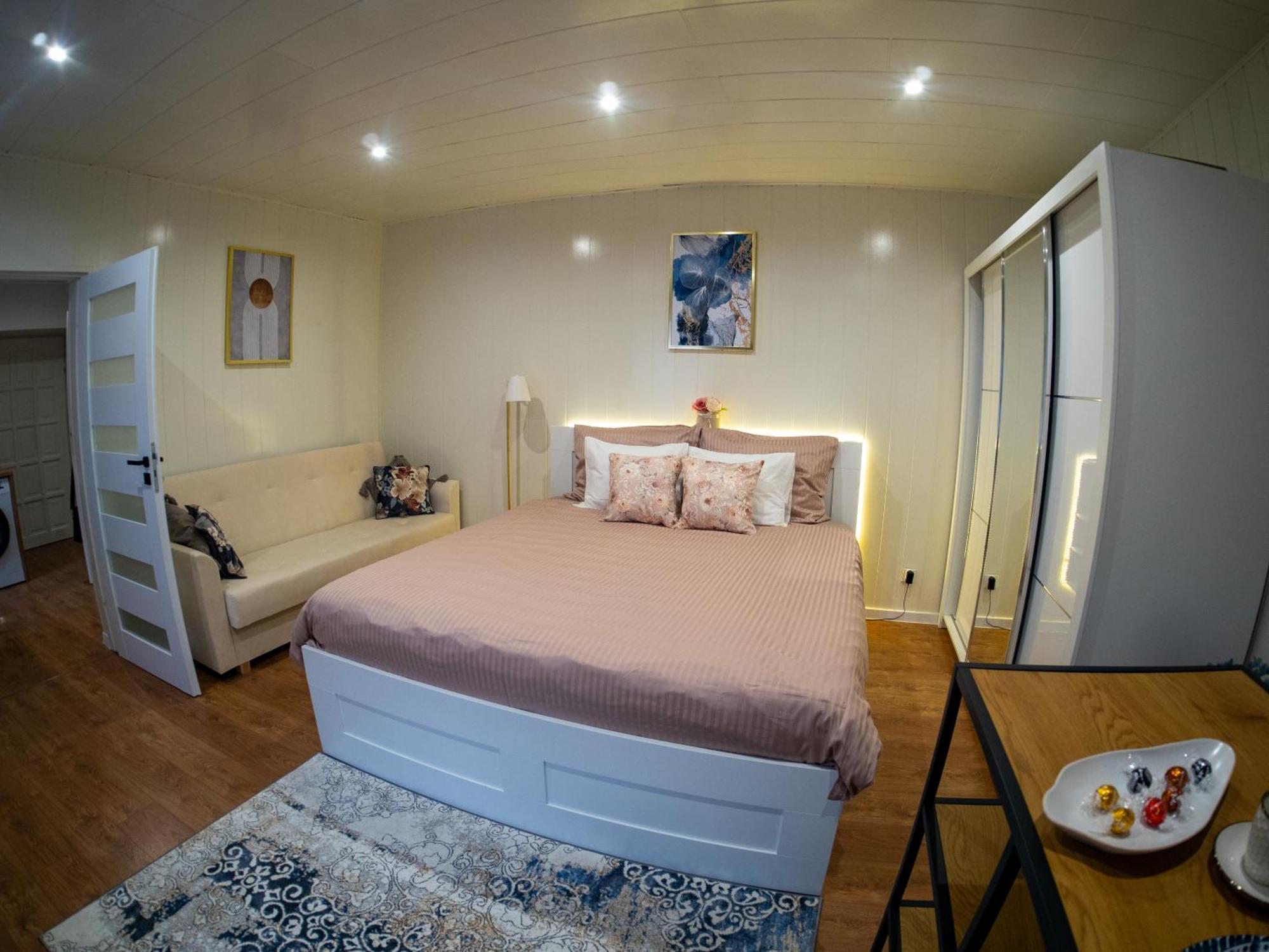 צ'סטוצ'ובה Apartament Classic Comfort Aleja Nmp 8 - Free Parking מראה חיצוני תמונה